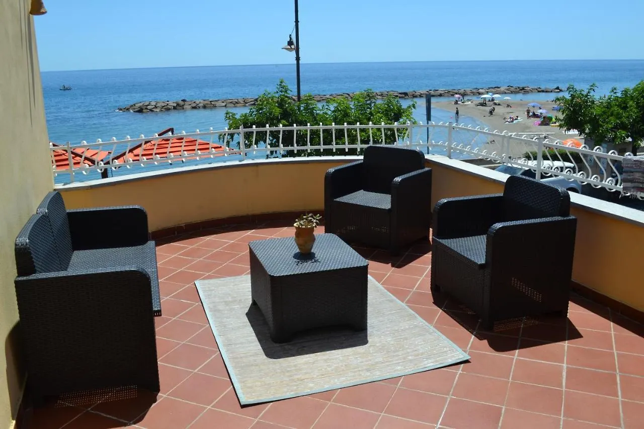 Ca' De Gino Apartment Santo Stefano al Mare Italy