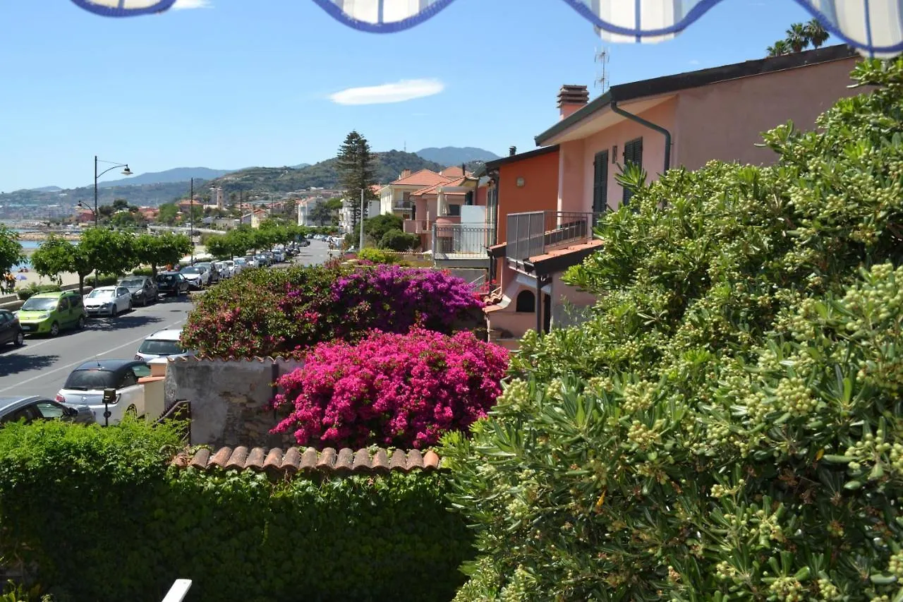 Ca' De Gino Apartment Santo Stefano al Mare